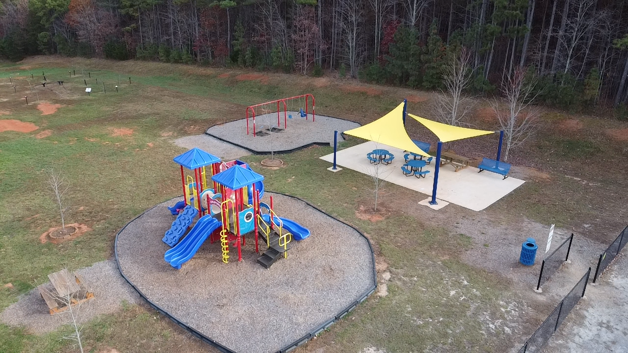 Long Mountain Playground PNG